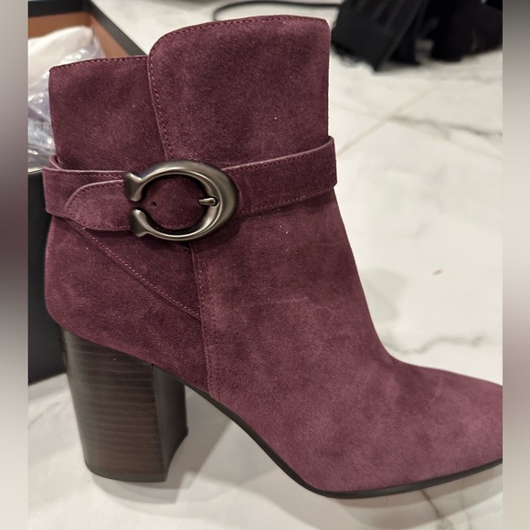 Coach Delaney Signature Buckle Heel Bootie Size 8 - Picture 7 of 9